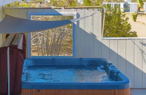 Joshua Tree House | The Compound - JT Village Campground - Glamping
