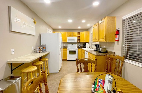 Brigham City House | The Dacha – Accessible Main-Level 2BR/2BA Retreat