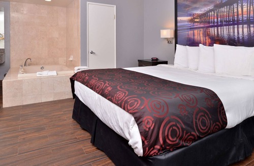 Little Armenia Hotel | The Emerald Inn on Sunset