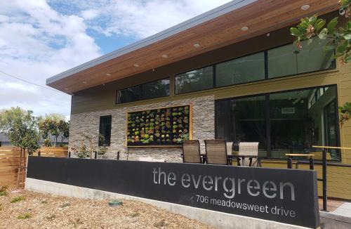 Corte Madera Hotel | The Evergreen