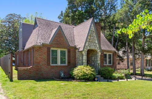 Oakland House | The EXPO Square House-walk to the show