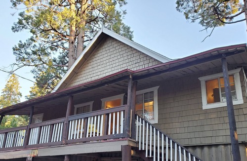 Twin Peaks Cabin | The Grand Clubhouse at The Twin Peaks Lodge