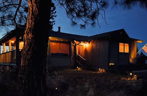 Hat Creek Cabin | The Hat Creek Retreat