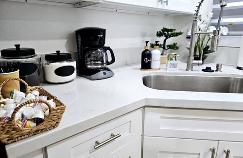 Clarkdale Apartment | The Heart Of LA House