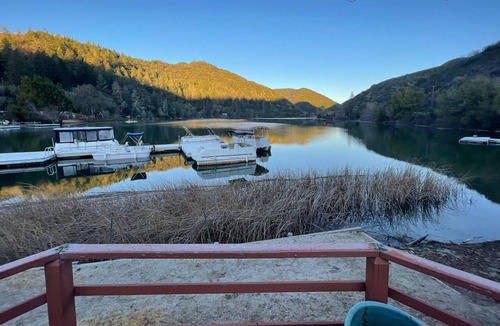 Upper Lake Hotel | The Lodge At Blue Lakes