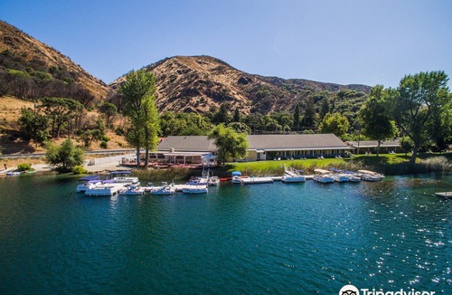 Upper Lake Hotel | The Lodge at Blue Lakes Upper Lake