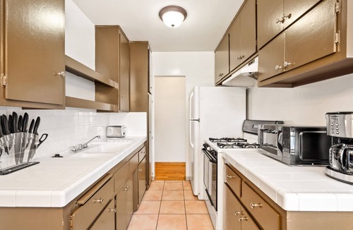 Mar Vista Apartment | The Mclaughlin #1