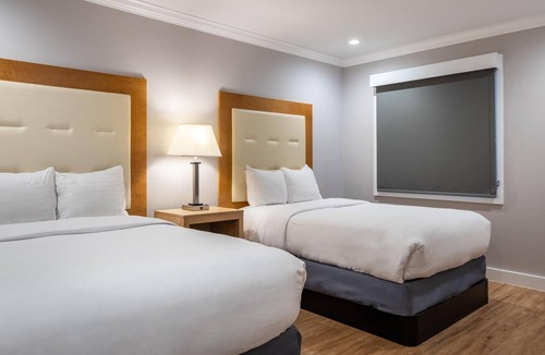 Millbrae Hotel | The Millwood - A Boutique Hotel