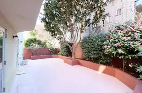 Marina District House | The One on Marina Blvd 4 bedrooms & 4 full bathrooms