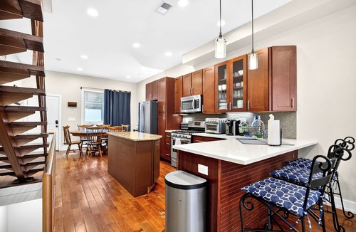 Olde Kensington House | The Palethorp House/Luxury Northern Liberties 5BR/4BA/Sleeps 10