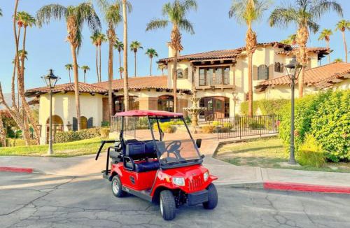 Palm Desert House | The Palmer Monterey Country Club Hole 6 Resort Amenities