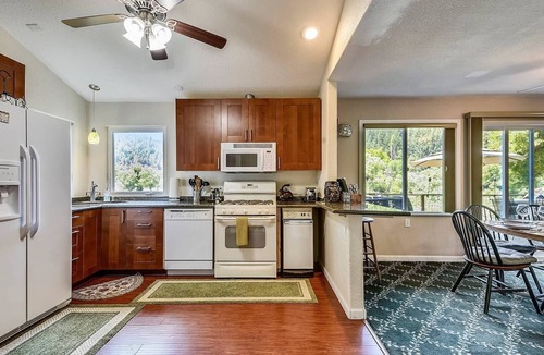 Northwood House | The Perfect View ~ (and the Ideal Location!) Walk to Beach, Restaurants and More