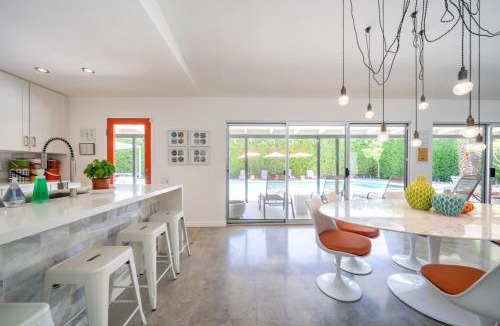 Palm Springs House | The Popsicle House - SWEET Mid Century Modern Home