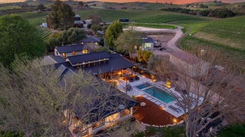 Paso Robles House | The Residence at Truss Wines by AvantStay