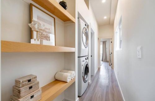 Beach Barber Tract House | The Rosemont II - La Jolla Luxury