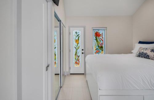 Townsite Villa | The Shining Sea A