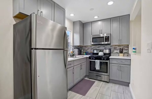 Belmont Heights Apartment | The Termino Treasure-Walk to Beach-Coastal Comfort