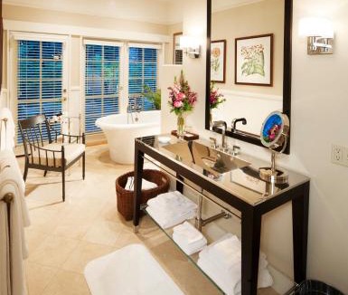 Oak Park Hotel | The Upham Hotel