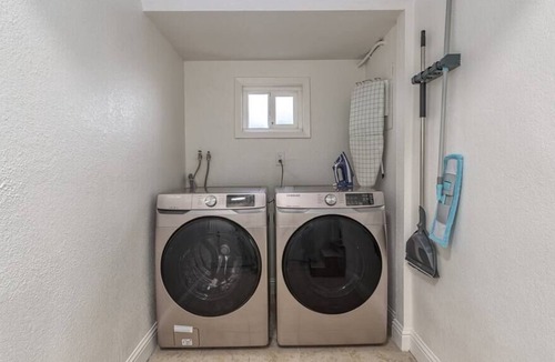 Livermore House | This house is a 2 bedroom(s), 1 bathrooms, located in Livermore, CA.