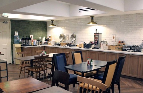 San Carlos House | This San Carlos offers free parking for all guests!