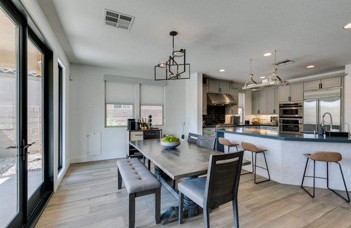 Desert Hills House | Timeless 3 Bed 2 Bath Sanctuary