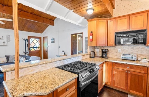 Big Bear City Cabin | Tipsy Grizzly Cabin