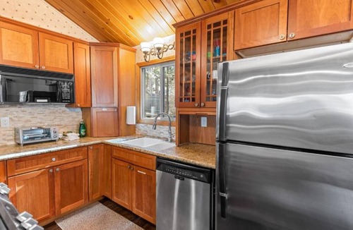 Big Bear City Cabin | Tipsy Grizzly Cabin