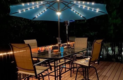 Lakehead House | Top Private Oasis, Pool, Hot Tub - Shasta Lakeshore Retreat #8B
