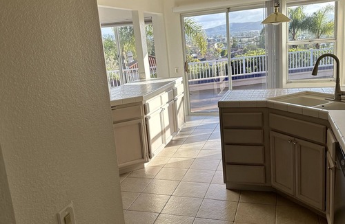 Lake San Marcos House | Townhouse near Golf and Lake San Marcos