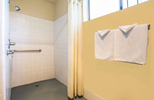 Turlock Hotel | Travelodge by Wyndham Turlock