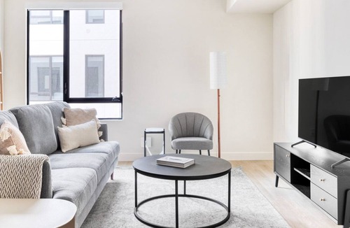Downtown Berkeley Apartment | Trendy Berkeley 1BR w/ W/D & Coworking, walkable to BART, by Blueground