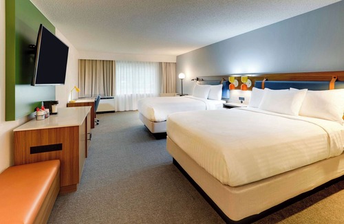 Oyster Point Hotel | Two Family-friendly Units, Pets are Welcome! Close to Costaños Canyon Park