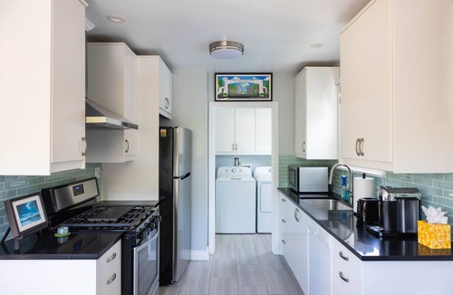 Clarkdale House | Updated 1BD - Walkable Restaurants - 5mi to Beach