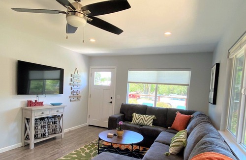 Santa Ynez House | Updated hideaway steps away from Santa Ynez