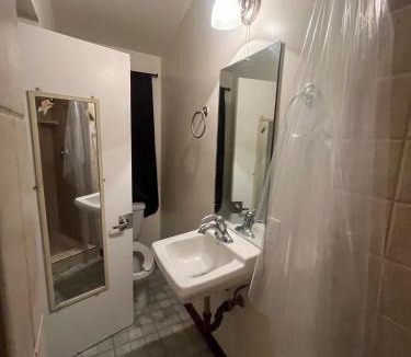 Van Nuys Hostel | Van Nuys Homes for the Soul