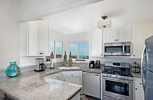 San Clemente Condo | Very Close Walk to Pier and Beach Access