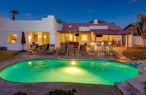 Magnesia Falls Cove House | Vibrant, Dog-Friendly Home with WiFi, Private Pool, Spa, & Outdoor Kitchen
