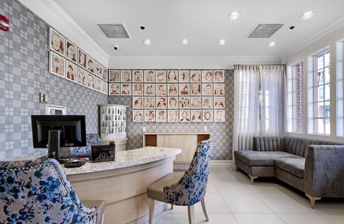Downtown San Francisco Hotel | Victorian Charm, Rooftop Pool Access, Walk to Civic Attractions