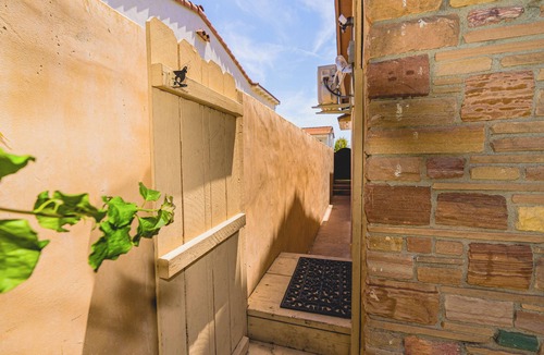 View Park-Windsor Hills Apartment | View Park Angeles with Private Pool
