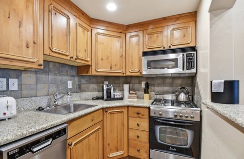Zermatt Villa | Villa 2080 1 Bed 1 Bath Full Kitchen in the heart of Midway Utah