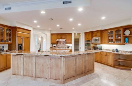 Kit Carson House | Villa Andalusia -6BR/5BA Luxury Retreat w/Views