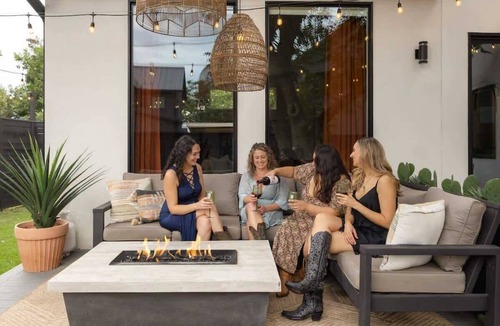 South Lamar Villa | Villa Sleeps 14, Pool, Movies, Games, Mins from Downtown