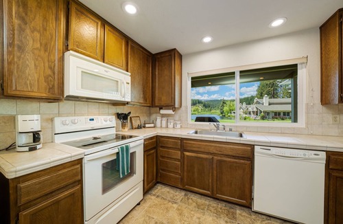 Plumas Eureka Estates House | Villa Vista - 105 W. Ponderosa