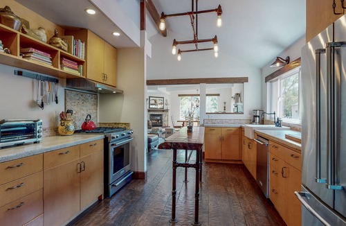 Sonoma Villa | Villa with 4BR/3BA, Pool, Guest House and Bikes in Prime Area