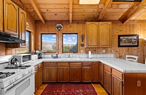 Carmel Valley House | Vineyard Cottage with Stunning Views