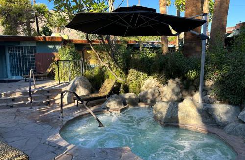 Warm Sands Resort | Vista Grande Resort - A Gay Men's Resort