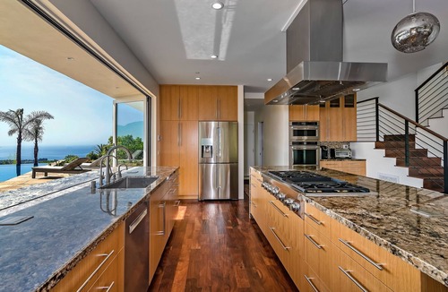 Riviera House | Vista Retreat - Magical Setting on the Riviera!