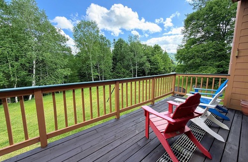 Bretton Woods House | W89: Spacious Bretton Woods Townhome with A/C, Fireplace & Easy Access to Skiing and Adventure