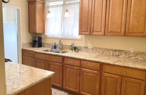 Oak Park House | Walk to All ☀️ Spacious HOUSE 🏠 w/Yard & Parking ❤️