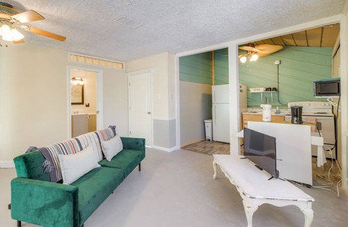 San Leon Apartment | Walk to Beach: Studio w/Deck in San Leon!